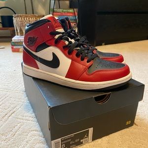 Air Jordan 1 (Mid)